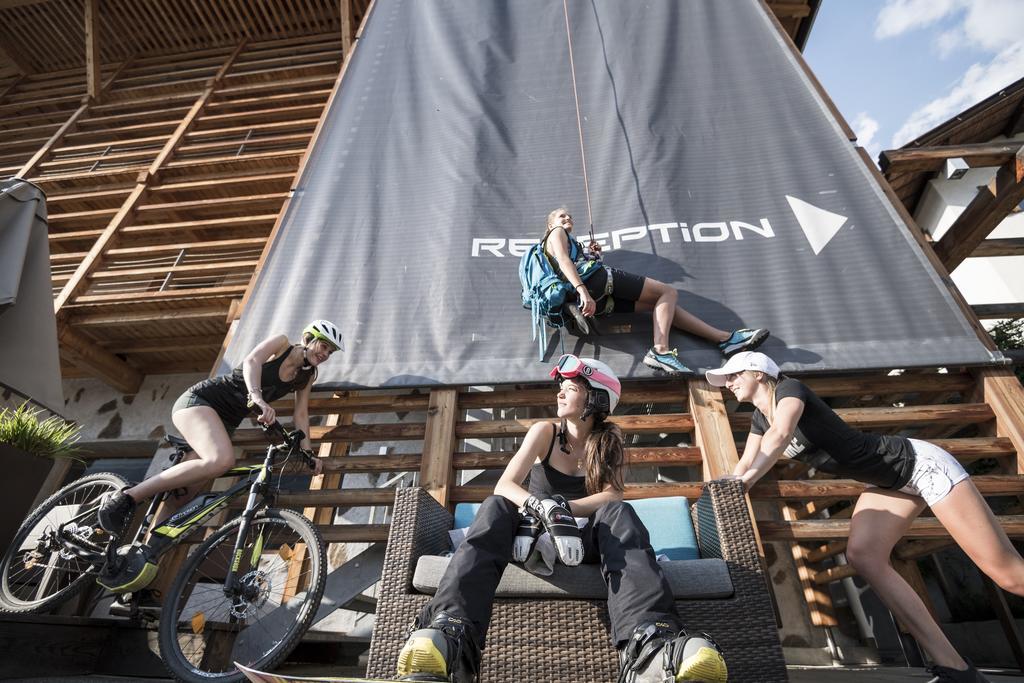 Smart Hotel Saslong Santa Cristina Val Gardena Esterno foto